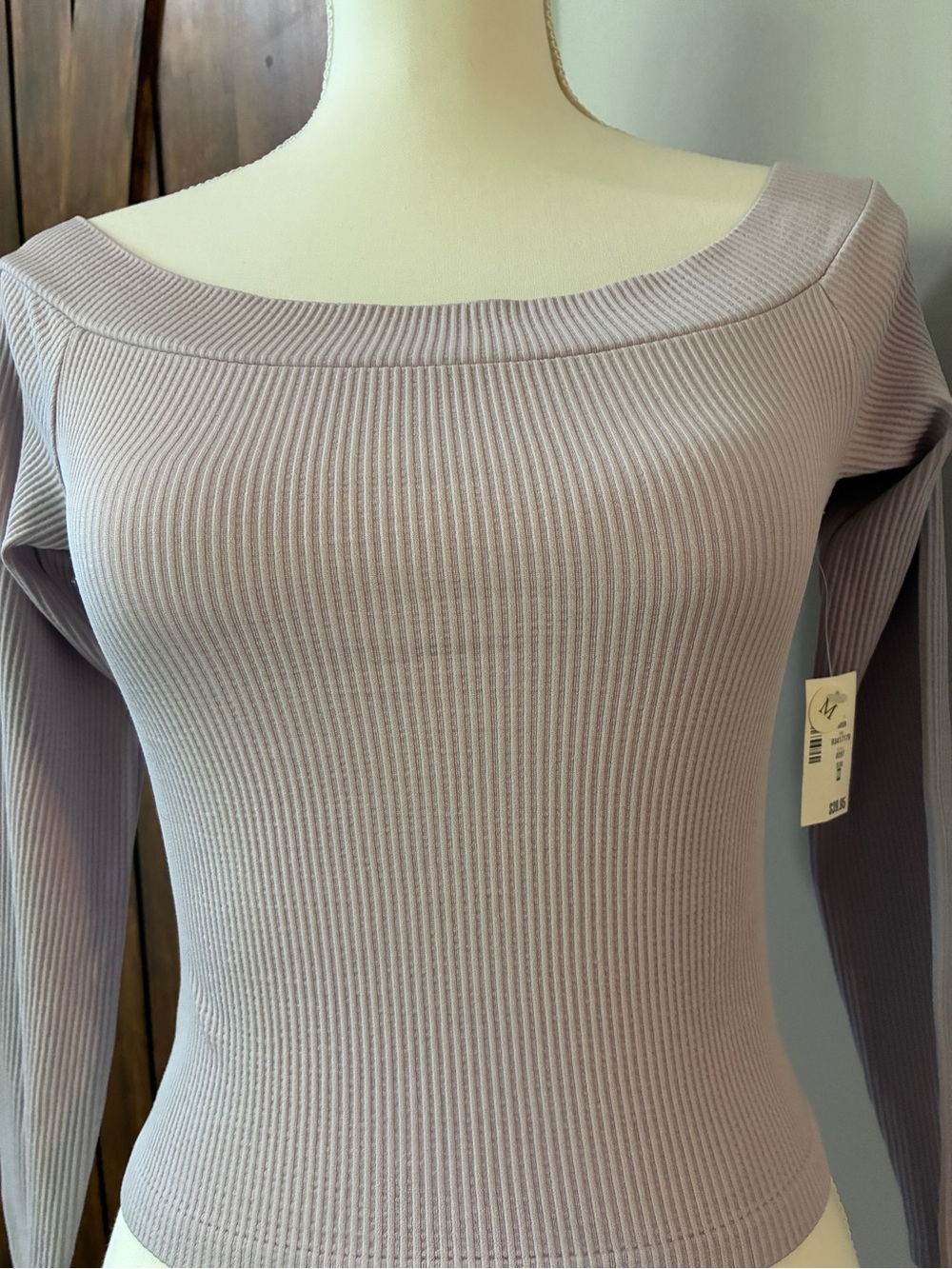 Aeropostale Waist Length Sleeve Ribbed Seriously Soft Seamless M NWT Lavender